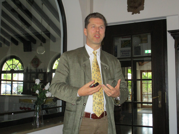 Dr. Bouschery